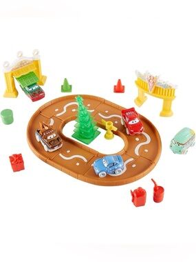 Disney and Pixar Cars Toys Mini Racers with 5 Toy Cars,Track Pieces and Mini-Toy